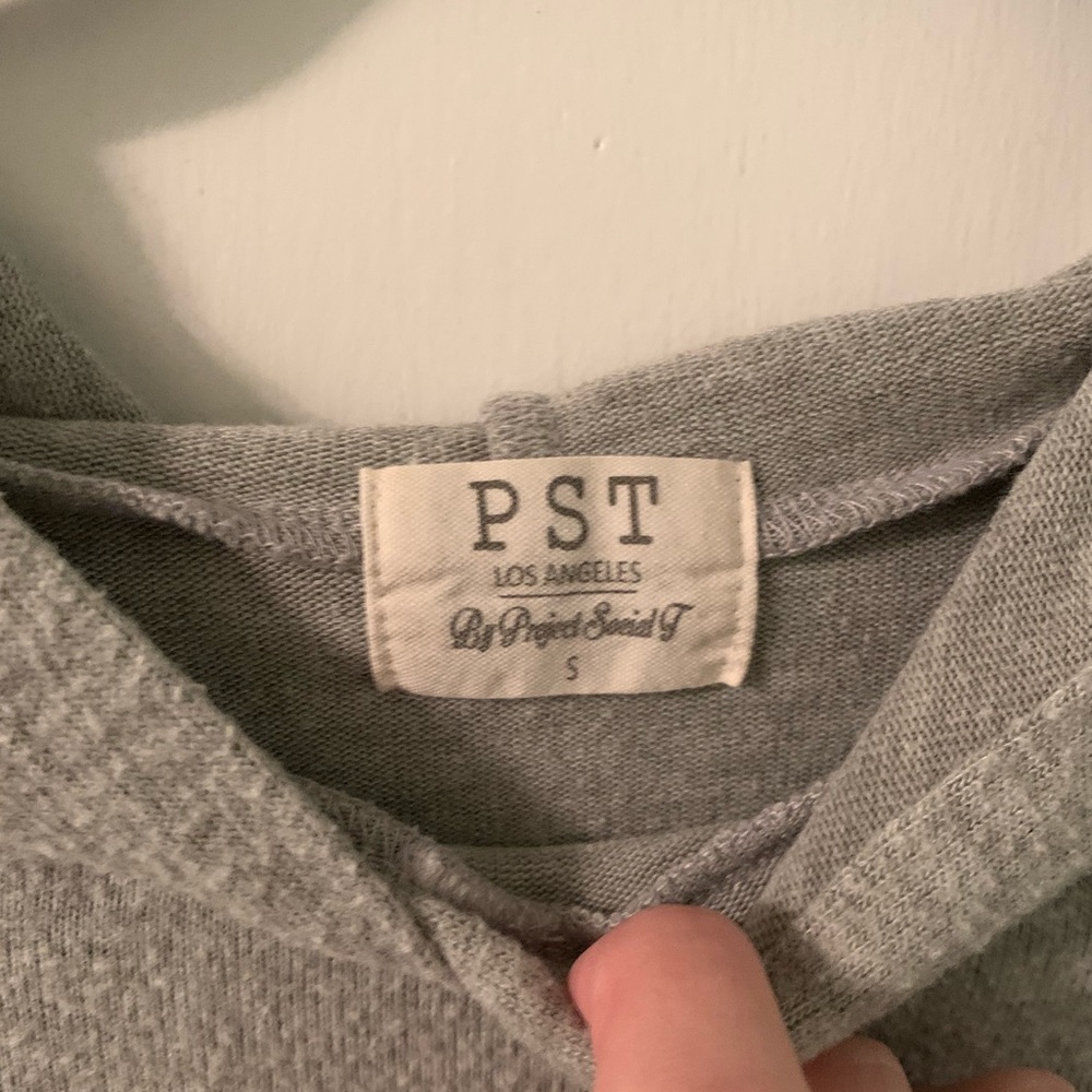 Sweatshirt - Picture 4 of 4